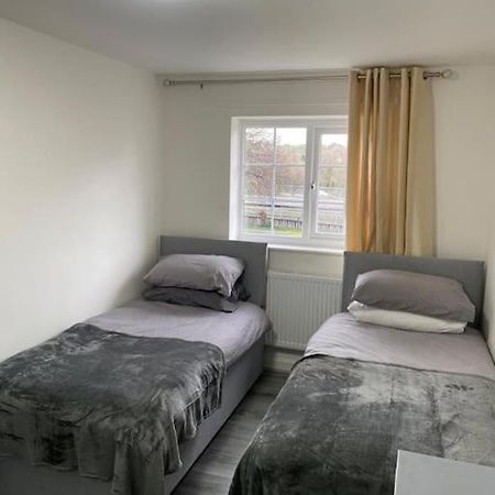 فيلا 2 Bed House Sleeps 4-5 ليفربول المظهر الخارجي الصورة