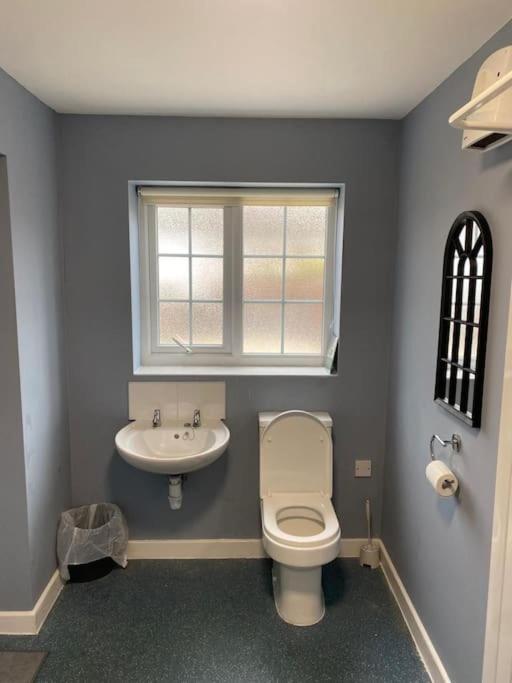 فيلا 2 Bed House Sleeps 4-5 ليفربول المظهر الخارجي الصورة
